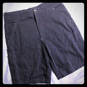 NWOT Grey men’s shorts